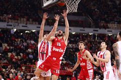 Στο Βελιγράδι ο Ολυμπιακός για μία... ερυθρόλευκη μάχη με τον Ερυθρό Αστέρα με στόχο την οριστική πρωτιά