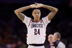 Το πιο... άστοχο κάρφωμα στην ιστορία από τα χέρια του πρωταθλητή Χόκινς (vid)