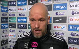 Τεν Χαχ: «Πρέπει να φτιάξουμε ένα ρόστερ με βάθος, δεν έχω δει τόσα προβλήματα τραυματισμών»