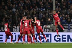 «Απόδραση» για τη Λεβερκούζεν, έκλεισε το... σπίτι της Φράιμπουργκ η Ντόρτμουντ