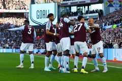 Η Άστον Βίλα «λύγισε» τη Νότιγχαμ και βλέπει Champions League