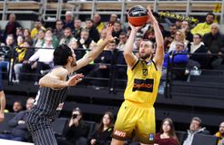 Η ΑΕΚ ήταν καταιγιστική και σάρωσε τον ΠΑΟΚ με «τριάδα φωτιά»