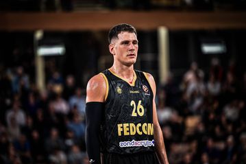 Συναγερμός και πάλι στη Μονακό: Εκτός για έναν μήνα ο Νέντοβιτς