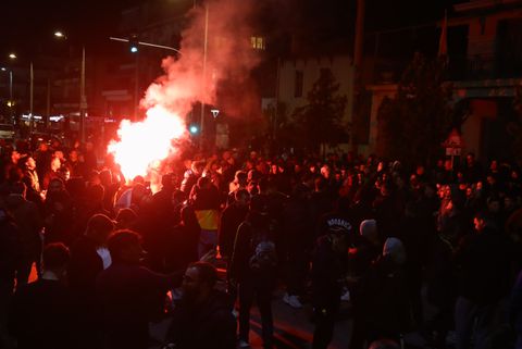 Πάρτι στη Νέα Φιλαδέλφεια για το «διπλό» της ΑΕΚ στο Φάληρο (pic)