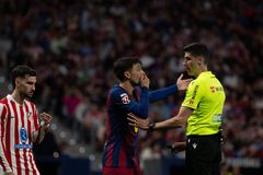 Αποκαλύφθηκε ο διάλογος διαιτητή-VAR για την κόκκινη που πάρθηκε πίσω στο Ατλέτικο - Μπαρτσελόνα (vid)