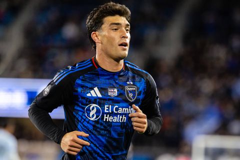 Ποιος είναι ο Ελληνοαμερικανός Νίκος Τσακίρης που σε ένα βράδυ «τρέλανε» το MLS (vids)