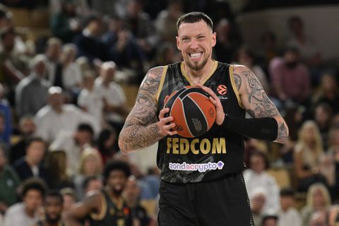 Με στόχο τον Τάις και ανανεώσεις για Μπρουκς και ΛεΝτέι σχεδιάζει την επόμενη μέρα η Αρμάνι Μιλάνο