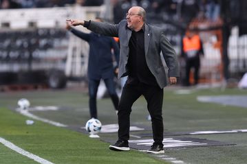 Μπενίτεθ: «Γνωρίζουμε την κατάσταση του Μιρτσέα Λουτσέσου, ευχόμαστε τα καλύτερα εκ μέρους της ομάδας»