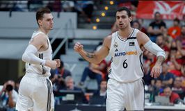 «Έχεις πολλά προβλήματα, φίλε»: Ο Χεζόνια υπερασπίστηκε δημόσια συμπαίκτη του