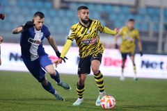 Απρόοπτο με Φερνάντες - Φόβοι για το μέγεθος της ζημιάς στην ΑΕΚ