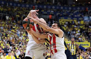 Σορώτος: «Μην ξεχνάμε ότι η Φενέρ έχει τριπλάσιο μπάτζετ – Ο Ολυμπιακός έχει κάνει υπέρβαση»