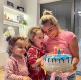 Βασιλική Μιλλούση: Τα γενέθλια,οι φωτογραφίες κι οι ευχές του Λευτέρη Πετρούνια (pic)