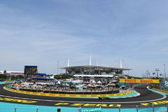 Οι δυο Mercedes μίλησαν στο τέλος, στις δοκιμές του Μαϊάμι, κάνοντας το 1-2 με Ράσελ-Χάμιλτον