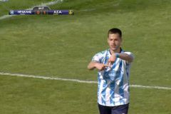 Τρομερό γκολ στον αγώνα Ηρακλής - Αναγέννηση Καρδίτσας: Ο επιθετικός του «γηραιού» Άλεκσιτς σκόραρε με ανάποδη κεφαλιά όντας ξαπλωμένος