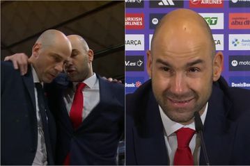 Δημοσιογράφος ρώτησε τον Σπανούλη τι είπε στον Πενιαρόγια στο τέλος του αγώνα και η αντίδρασή του ήταν «όλα τα λεφτά» (vid)