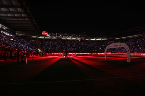 Το εντυπωσιακό show του Ολυμπιακού με τα βραχιολάκια σε συνεργασία με τη Stoiximan (vid)