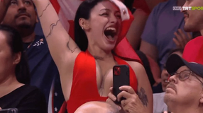 Το πλάνο της δημόσιας τουρκικής τηλεόρασης από αγώνα βόλεϊ που προκάλεσε σάλο στη χώρα (vid)