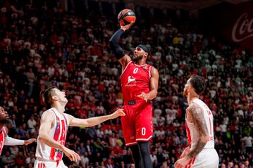 Κλείνει στη Βαλένθια ο Μπράντον Ντέιβις