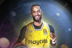 Αποχωρεί από την Καρσίγιακα και συνεχίζει στην Άλμπα Βερολίνου ο Ουέμπ