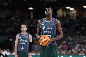 Η Βαλένθια ανακοίνωσε την απόκτηση του Γιάνκουμπα Σίμα από την Μάλαγα