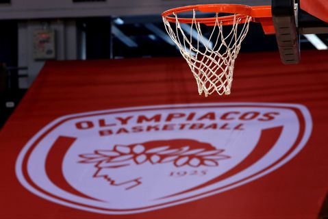 ΚΑΕ Ολυμπιακός: «Δεν ασχολούμαστε με παίκτες που δεσμεύονται με συμβόλαια»