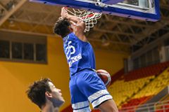 Οι Παίδες σάρωσαν (75-55) τη Σερβία στην πρεμιέρα του Ευρωπαϊκού Πρωταθλήματος