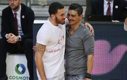 Αποθέωση για τον Δημήτρη Γιαννακόπουλο στο Μόντε Κάρλο από 300 οπαδούς του Παναθηναϊκού AKTOR (vids)