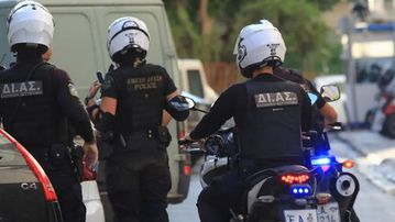 Πώς οι «Αδιάφθοροι» παγίδευσαν τον πρώην αστυνομικό και TikToker με τα 150 γραμμάρια κοκαΐνης