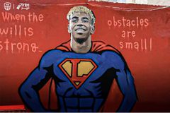 Βανδάλισαν την τοιχογραφία του Λαμίν Γιαμάλ στη Βαρκελώνη - Πρόσθεσαν τους επτά νάνους