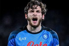 Νάπολι: «Τα media γράφουν μαλ@@@ για τον Κβαρατσκέλια»