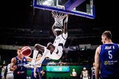 Παραμένει στην Κίνα όμως αλλάζει... στρατόπεδο ο Όμοτ!