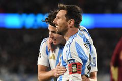 Ο Μέσι είπε στους συμπαίκτες του να σταματήσουν για να μην κλάψει (vid)