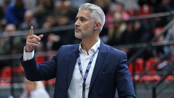 Ζιάγκος: «Η Εθνική πήρε αυτό που της άξιζε στον όμιλο, η Μύκονος είναι νησί των ονείρων»