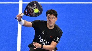 Ο «Μαραντόνα του πάντελ»...  μιμήθηκε τον «σκορπιό» του Χιγκίτα