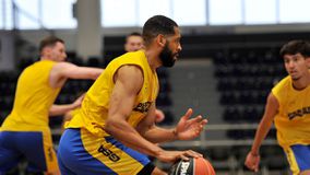 Φιλικό με το Μαρούσι στον Άγιο Θωμά για το Περιστέρι