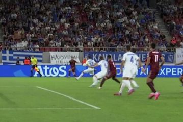 Για αυτό χρέωσε με πέναλτι τον Μπακασέτα ο διαιτητής του Ελλάδα - Λευκορωσία