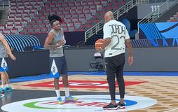 Το τετ α τετ Θανάση Αντετοκούνμπο με τον Βιν Μπέικερ (vid)