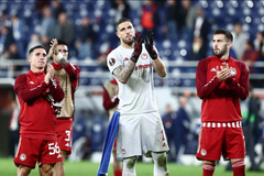 Το «ευχαριστώ» των παικτών του Ολυμπιακού στον κόσμο που ταξίδεψε στη Σερβία (gallery)