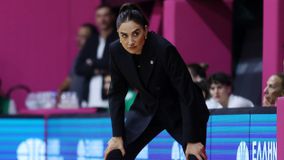 Χαμός στο Αθηναϊκός - Παναθηναϊκός: Αποβολή Ερντέμ και προσωρινή διακοπή για φτύσιμο οπαδού σε διαιτητή! (vids)