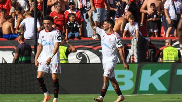 Η Σεβίλλη του Αλμέιδα στέρησε την κορυφή από την Μπαρτσελόνα με τεσσάρα