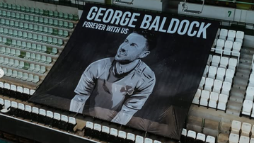 Πανό για τον Τζορτζ Μπάλντοκ στη Λεωφόρο