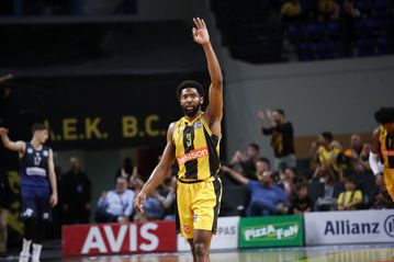 Ο Τσέισον Ραντλ στο Sportal: «Έχουμε σκληρή ομάδα, ακόμα δεν έχουμε παίξει το καλύτερο μπάσκετ»