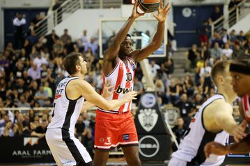 Μυθικός Φαλ με triple double στην Πυλαία - Μόλις ο δεύτερος στην ιστορία του Ολυμπιακού!