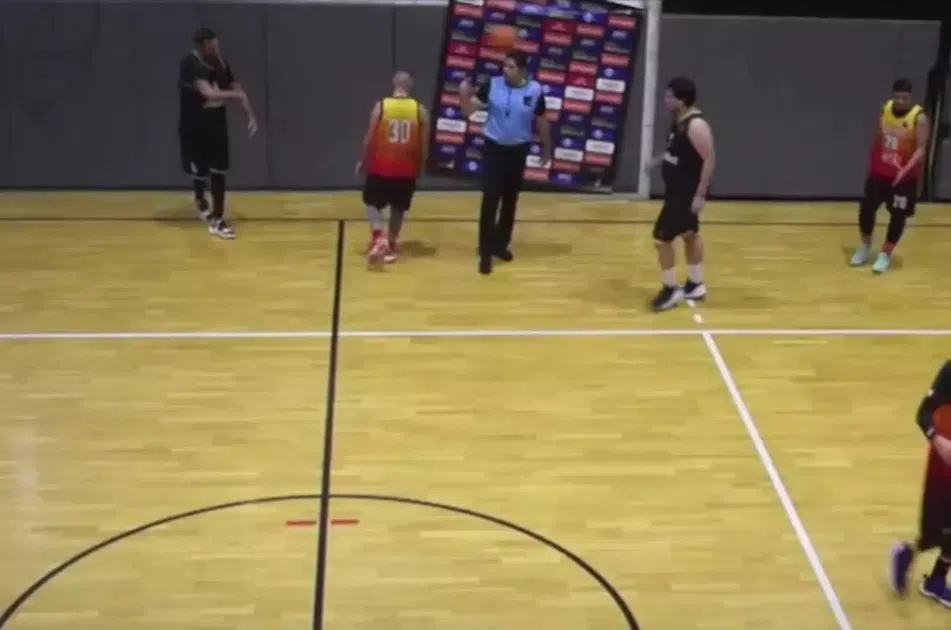 Νίκος Παππάς Αποβλήθηκε σε αγώνα ερασιτεχνικού πρωταθλήματος Sportal.gr