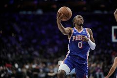 Απίστευτη ανατροπή και νίκη στο νήμα για τους Σίξερς απέναντι στους Ουόριορς (vid)