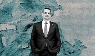 Ρίχνει γέφυρες με τα ισχυρά συμφέροντα και τους καναλάρχες ο Μητσοτάκης