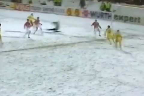 Το απίθανο γκολ του Βιάλι σε γήπεδο γεμάτο χιόνι (vid)