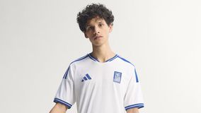 Η νέα εντυπωσιακή φανέλα της Εθνικής Ελλάδας (pics)