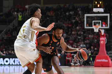 Μεγάλο διπλό της Βαλένθια στο Βελιγράδι - Νίκη με 106 πόντους στον Ερυθρό Αστέρα