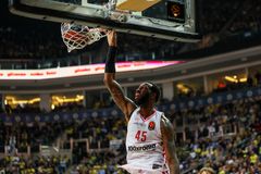 Ο Ολυμπιακός βρίσκεται σε καλό δρόμο και απλά πλήρωσε τη «μοναξιά» του Χολ στους ψηλούς